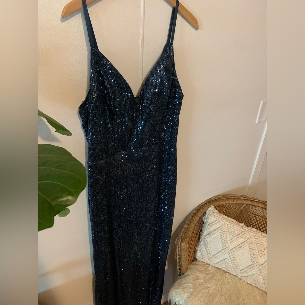 Speechless Green Sleeveless V-Neck Maxi Gown